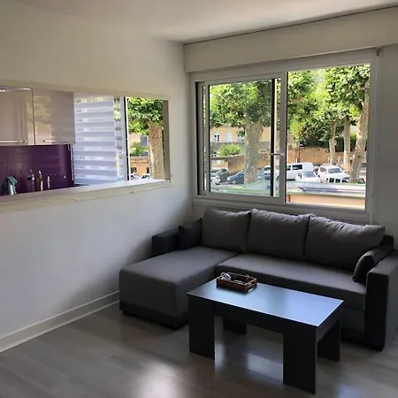 Appartement*centre Historique*parking*terrasse サルラ・ラ・カネダ